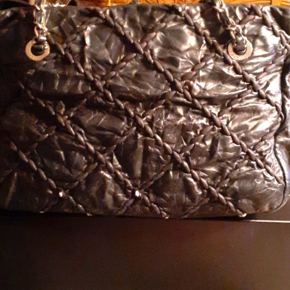 👜ONE DAY SALE AUTHENTIC Chanel authentic stitch tote - Picture 4 of 16